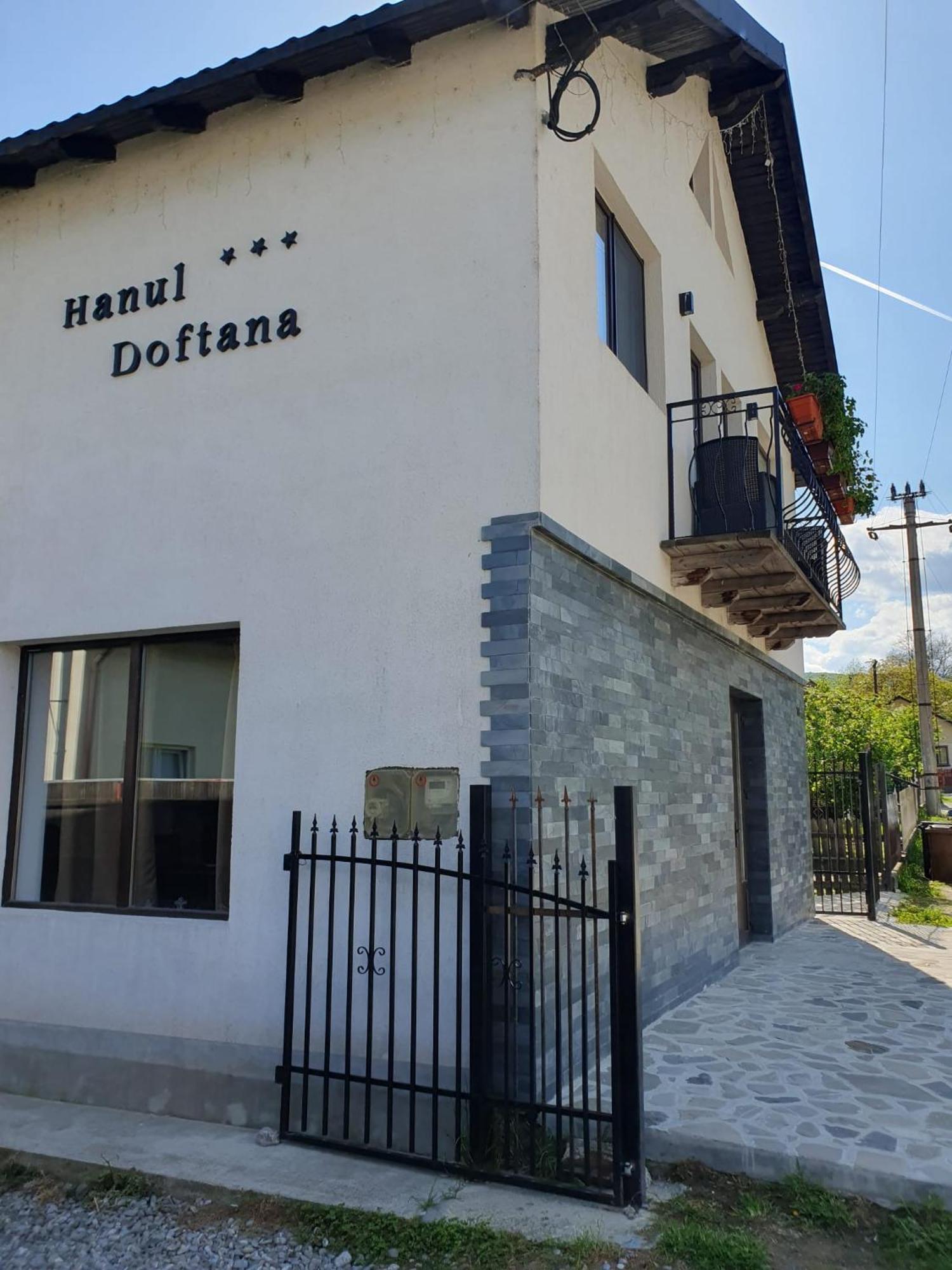 Trăisteni Hanul Doftana מראה חיצוני תמונה
